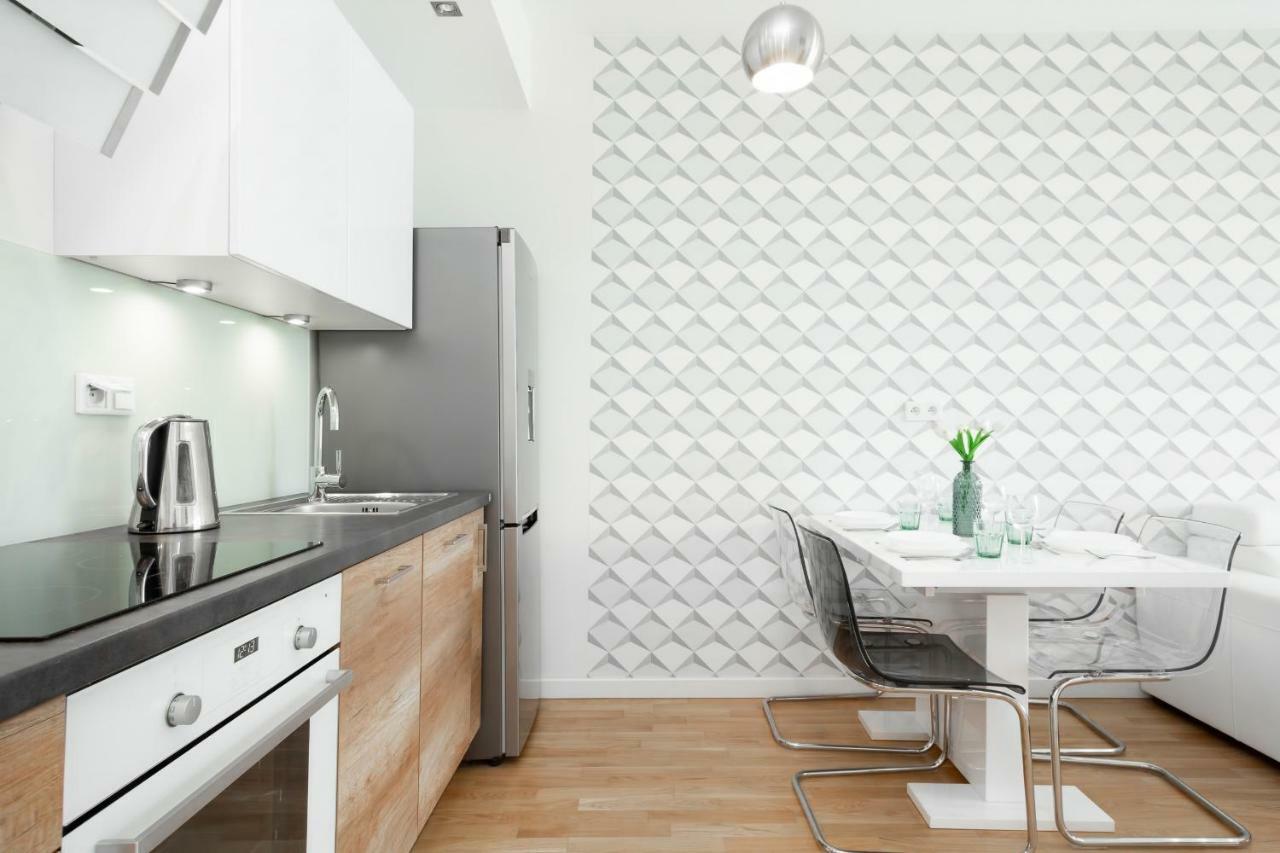 A&d By Renters * Warsaw